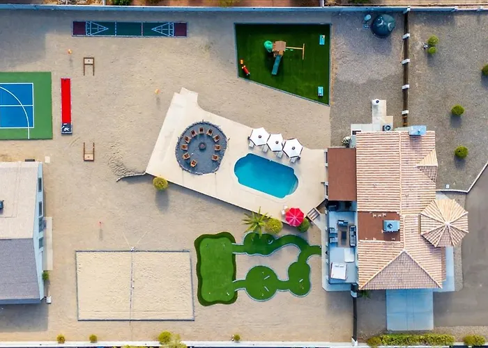 Your Unique Desert Compound - Amenities Galore * Peoria