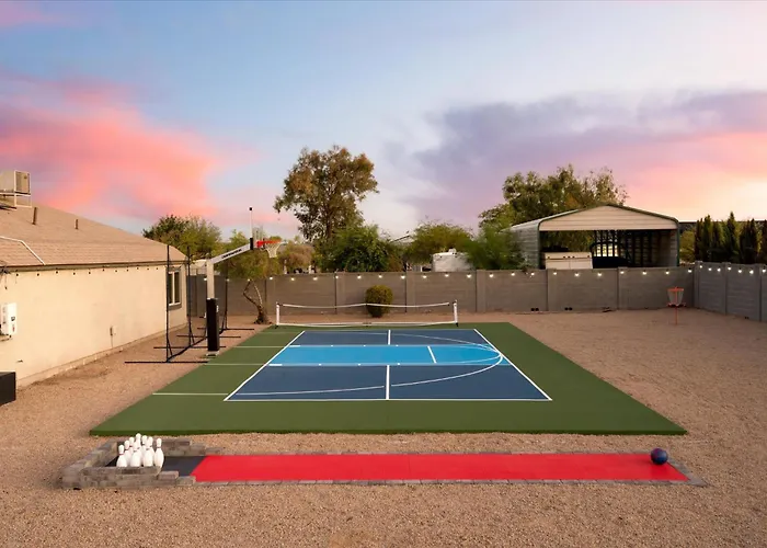 Your Unique Desert Compound - Amenities Galore Holiday home Peoria