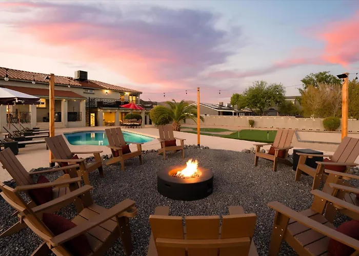 Your Unique Desert Compound - Amenities Galore *