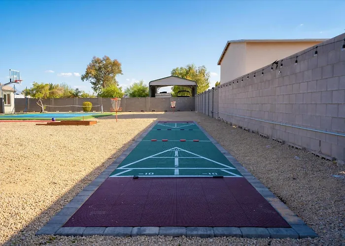 Your Unique Desert Compound - Amenities Galore Peoria