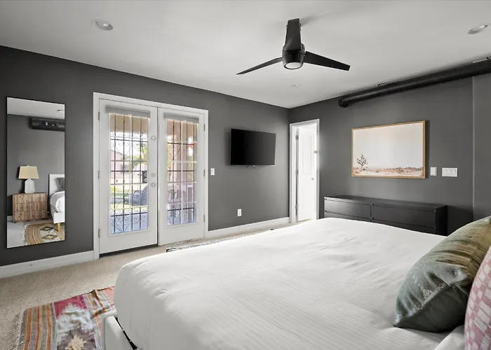 Holiday home Your Unique Desert Compound - Amenities Galore Peoria