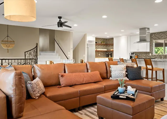 Your Unique Desert Compound - Amenities Galore Holiday home
