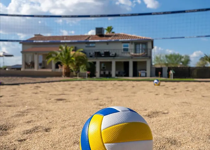 Your Unique Desert Compound - Amenities Galore Peoria