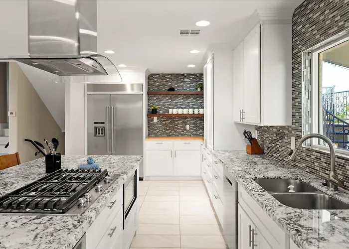 Your Unique Desert Compound - Amenities Galore *